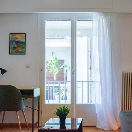 Apartment Renovated Kypseli *